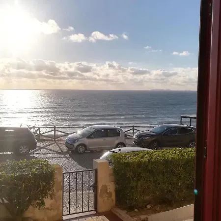 Lägenhet Casa Amelia With Sunset Terrace Lourinhã